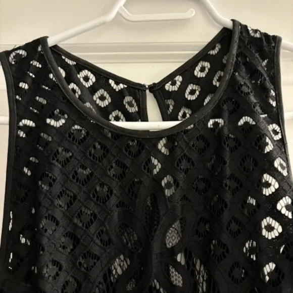 Vera Wang Formal Lace Maxi Dress - Picture 4 of 14